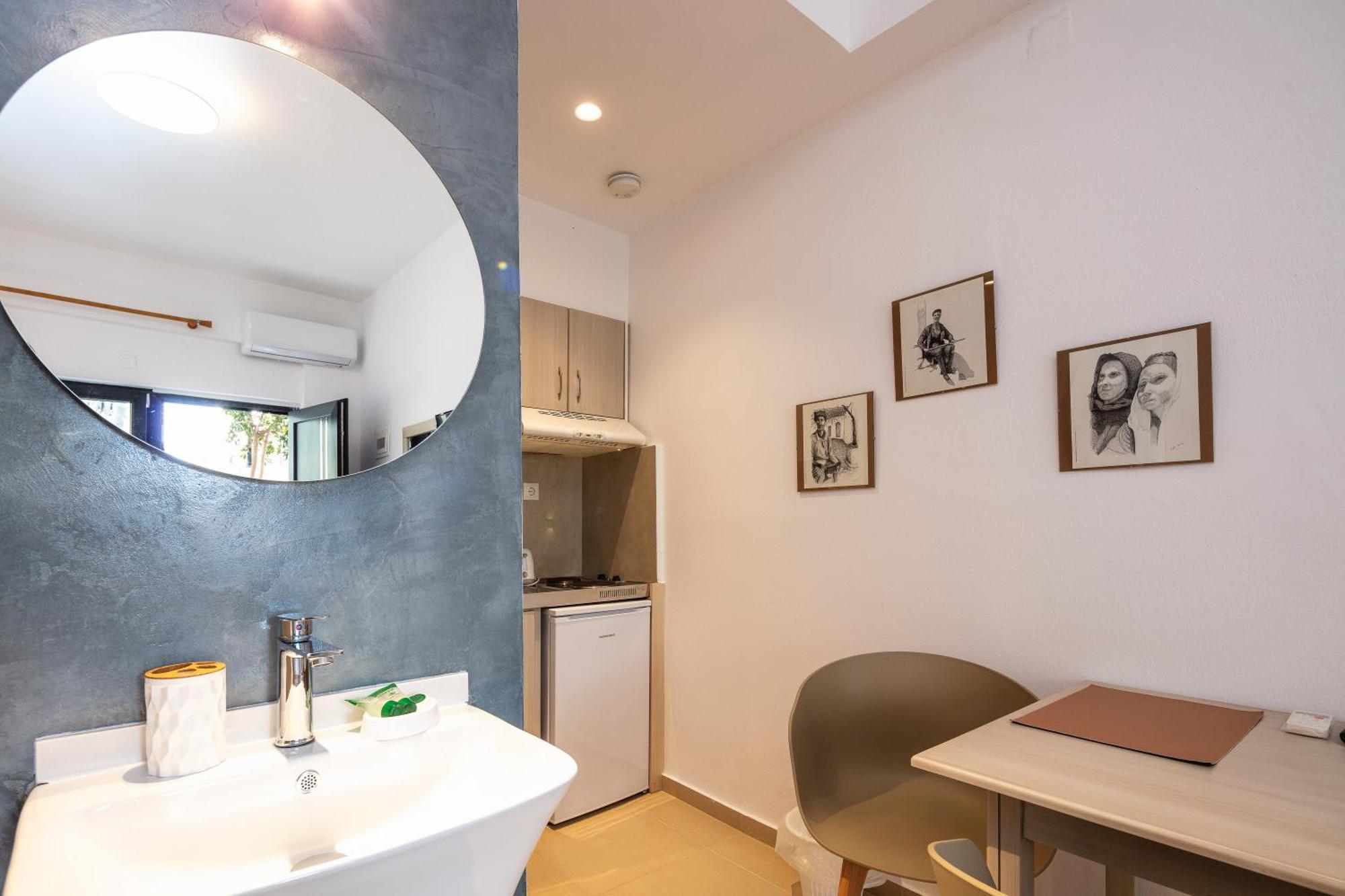 Golden Bay Boutique & Aparthotel